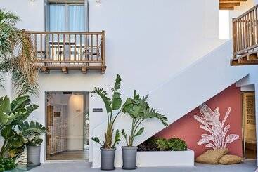 Adorno Beach Hotel And Suites