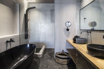Adorno Beach Hotel And Suites