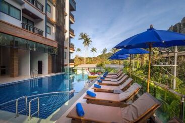 هتل Andaman Breeze Resort   Sha Plus