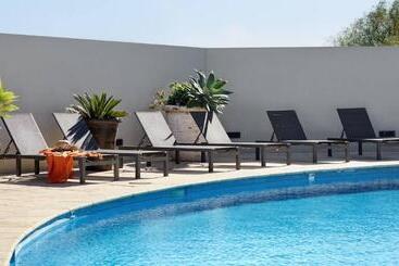 هتل Elysia Wellness Retreat