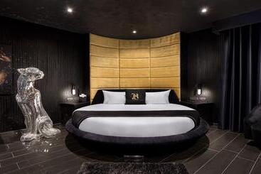 H Hotel - Adults Only