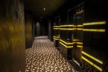 H Hotel - Adults Only