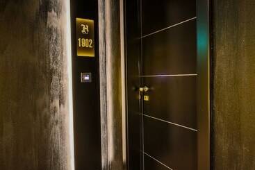 H Hotel - Adults Only