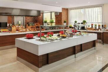 هتل Hilton Garden Inn Al Jubail