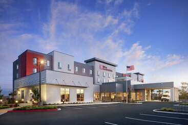 هتل Hilton Garden Inn Sacramento Airport Natomas