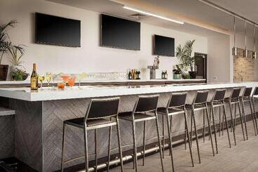 هتل Hilton Garden Inn Sacramento Airport Natomas