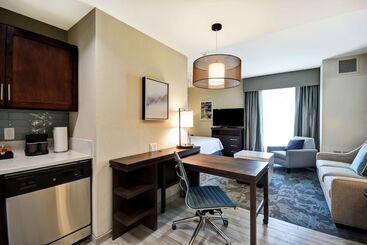 هتل Homewood Suites By Hilton Salt Lake City Airport