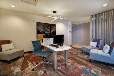 هتل Homewood Suites By Hilton Salt Lake City Airport