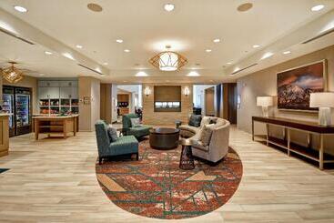 هتل Homewood Suites By Hilton Salt Lake City Airport