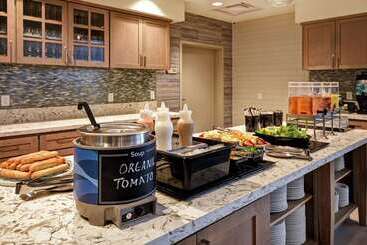 هتل Homewood Suites By Hilton Salt Lake City Airport