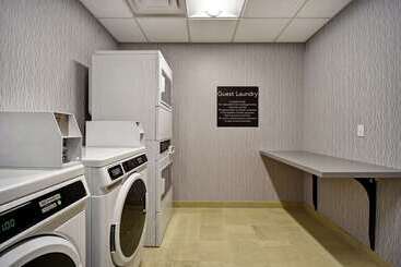 هتل Homewood Suites By Hilton Salt Lake City Airport