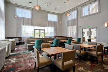 هتل Homewood Suites By Hilton Salt Lake City Airport