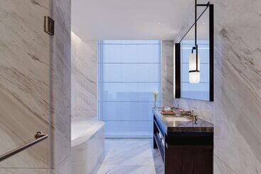 هتل Park Hyatt Shenzhen