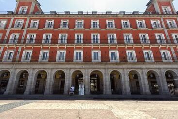 هتل Pestana Plaza Mayor Madrid