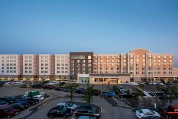 هتل Residence Inn By Marriott Winnipeg