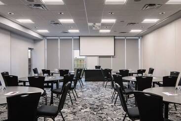 هتل Residence Inn By Marriott Winnipeg