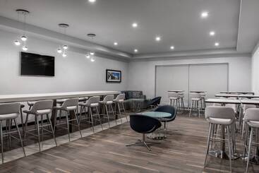 هتل Residence Inn By Marriott Winnipeg