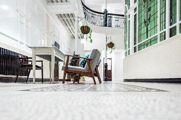 هتل Terlon Apartments