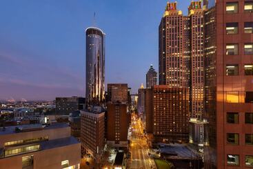 The Candler Hotel Atlanta, Curio Collection By Hilton