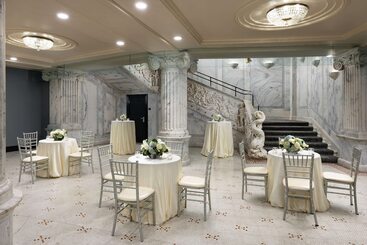 The Candler Hotel Atlanta, Curio Collection By Hilton