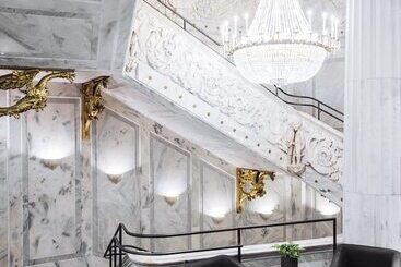 The Candler Hotel Atlanta, Curio Collection By Hilton