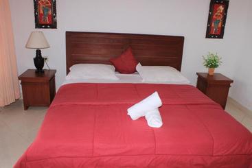 پانسیون Arya Inn Enny Salon And Spa