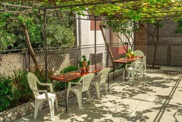 پانسیون Rooms Molabeciri
