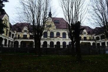 Rubezahl Marienbad Luxury Historical Castle Hotel & Golf   Castle Hotel Collection