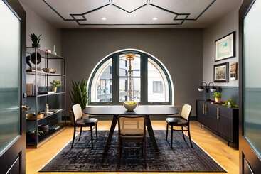 The Candler Hotel Atlanta, Curio Collection By Hilton