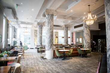 The Candler Hotel Atlanta, Curio Collection By Hilton