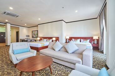The Platinum Hotel & Suites