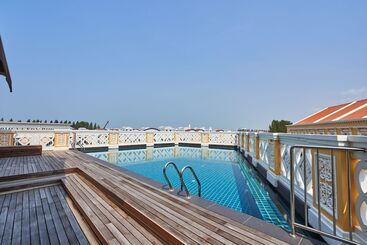 The Platinum Hotel & Suites