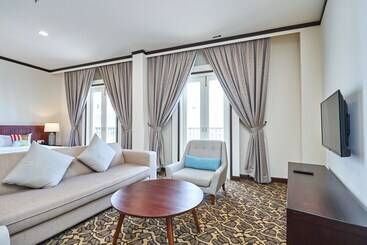 The Platinum Hotel & Suites