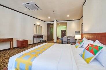 The Platinum Hotel & Suites