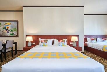 The Platinum Hotel & Suites