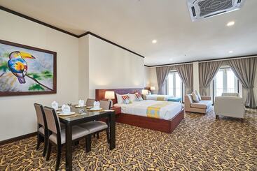 The Platinum Hotel & Suites
