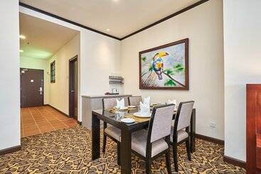 The Platinum Hotel & Suites