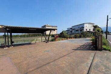 تختخواب و صبحانه Chaopingjia Homestay