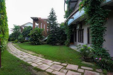 تختخواب و صبحانه Corbett Panorama Resort