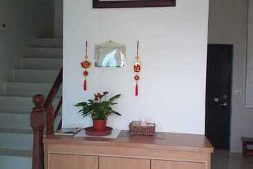 تختخواب و صبحانه Lu He Feng Homestay