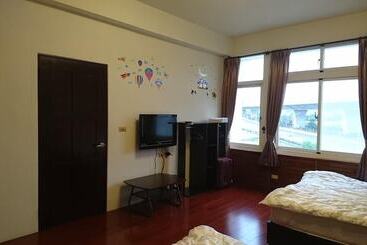 تختخواب و صبحانه Lu He Feng Homestay