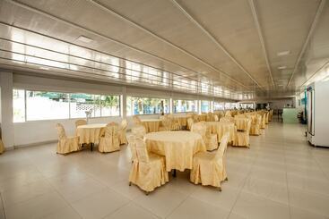 Fantasy Hotel & Resort