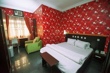 Grace Manor Hotels And Suites