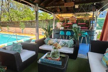 مسافرخانه Hidden Gem Barbados