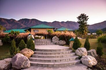 هتل Corbett The Baagh Spa & Resort