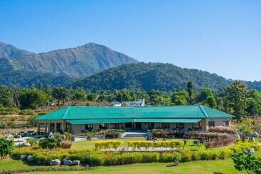 هتل Corbett The Baagh Spa & Resort