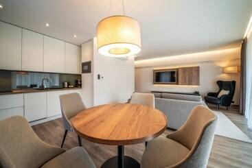 هتل Meta Apartments