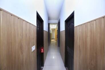 هتل Oak By Oyo Rooms