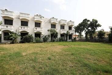 فندق Park Regency By Oyo Rooms