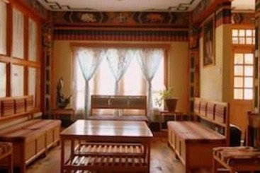 هتل Phunsum